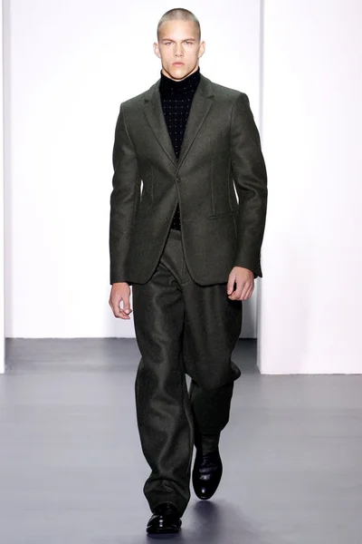 Look 1
